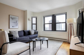 Gold Coast 1br w doorman gym nr park beach CHI-948